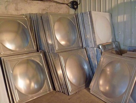 Stainless steel water tank/