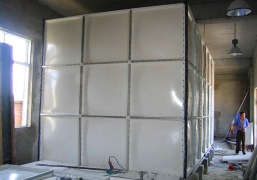 FRP water tank/
