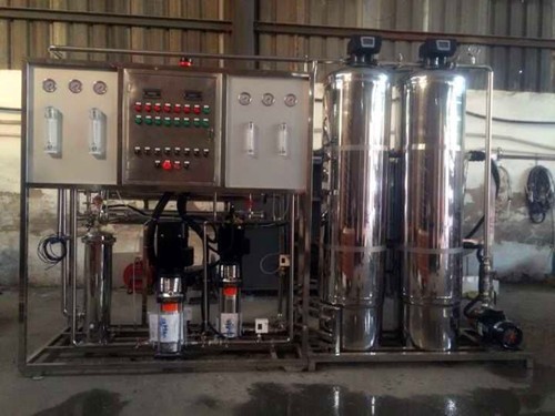 Reverse osmosis device